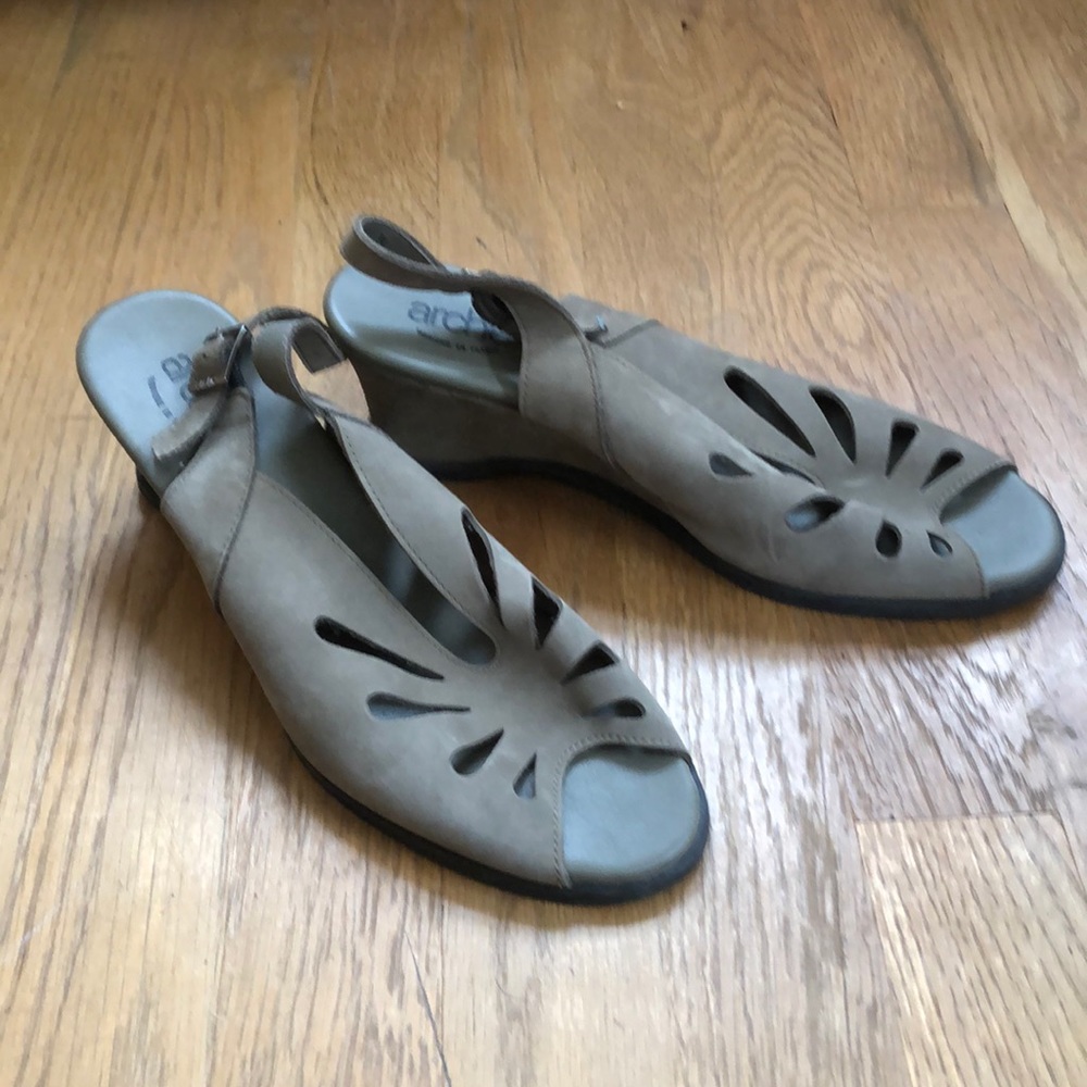 Arche Suede Sandals Taupe Grey
